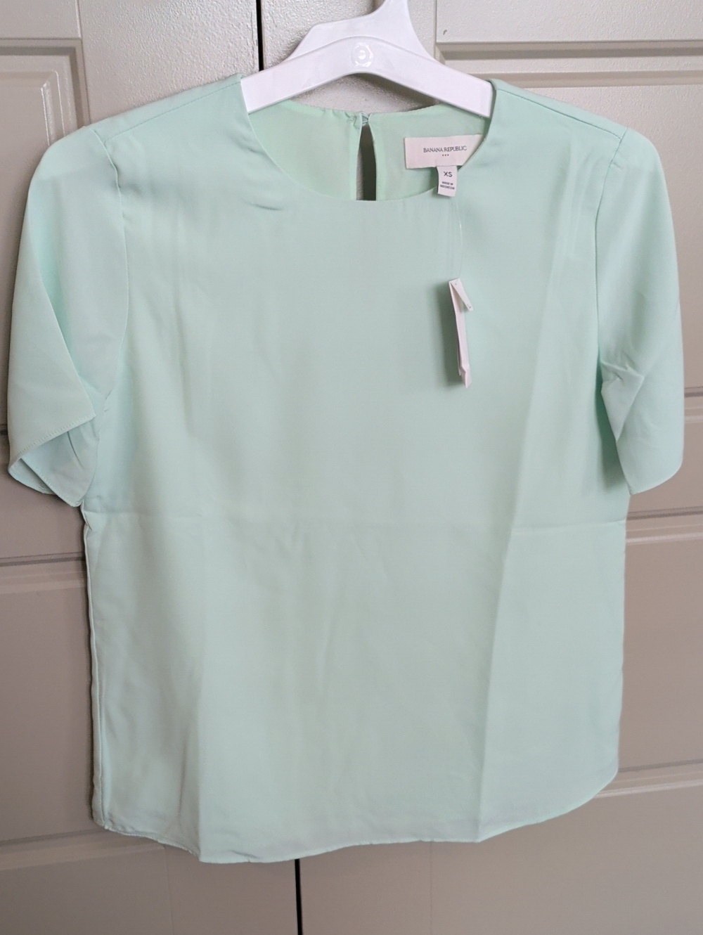 Mint Short-Sleeve Women’s Blouse